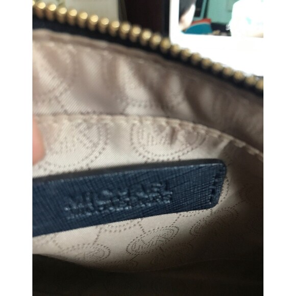 Michael Kors striped clutch - Picture 8 of 10